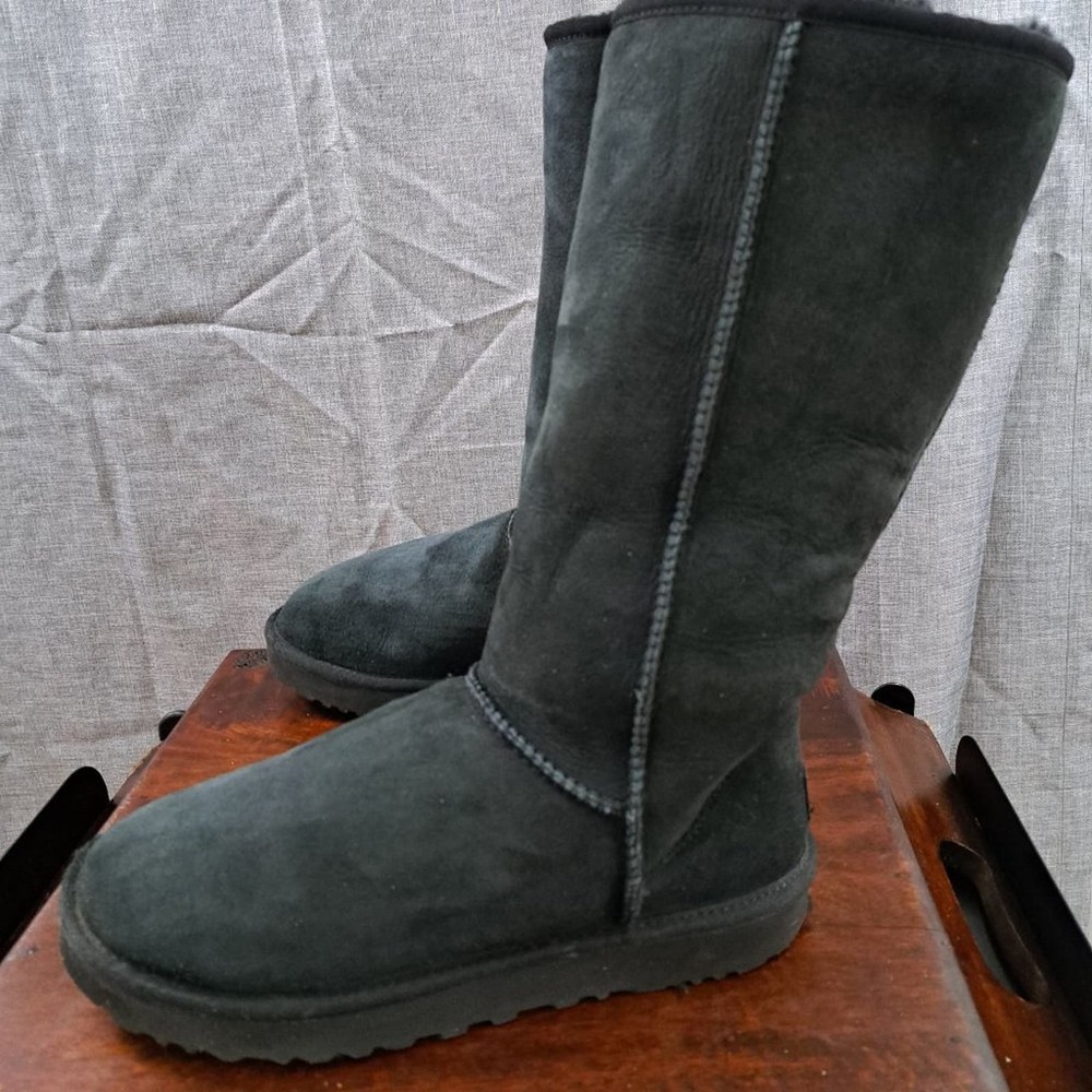 UGG Classic Tall II Boot 1016224 Women's 9 Black Twinface Winter Shearling Lined